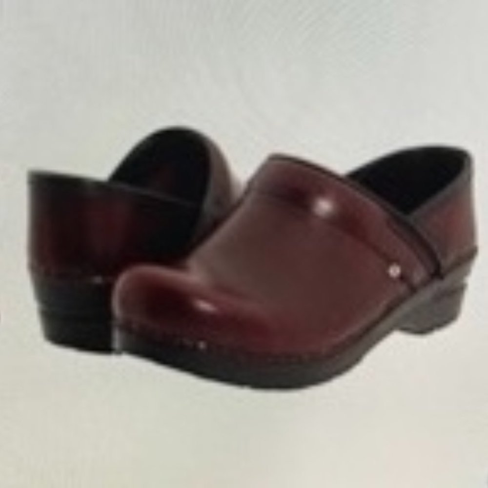 Sanita clogs